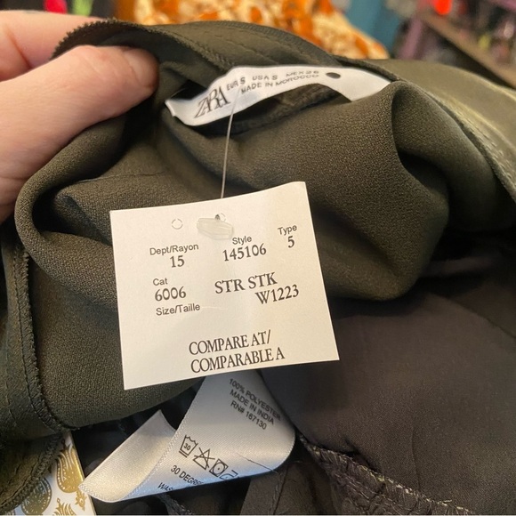 BNWT Zara women’s olive green shiny faux wrap v-neck tank top in size small - Picture 9 of 11